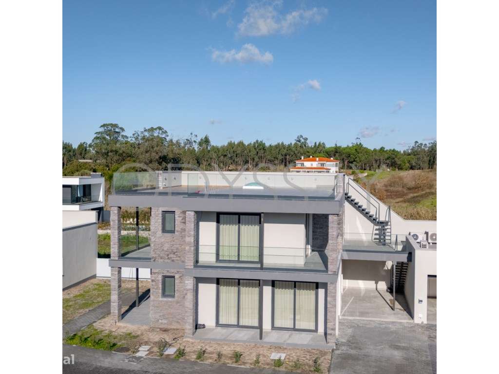 Moradia Isolada T4 Venda Caldas da Rainha-25