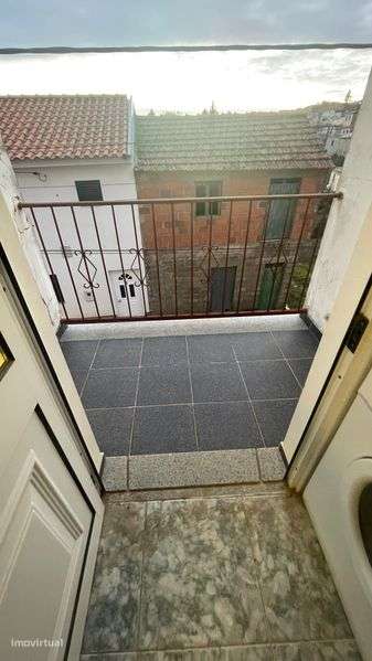 Vende-se casa em sambade alfândega da fé - Grande imagem: 4/12