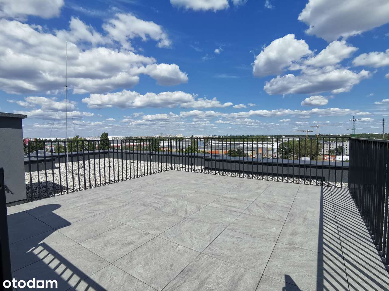 3-pokojowe mieszkanie z tarasem - garaż w cenie!-7