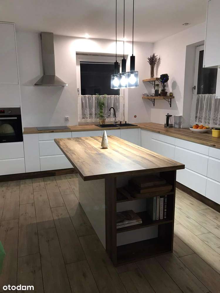 Piękny dom z winnicą - Pełny obrazek: 2/12