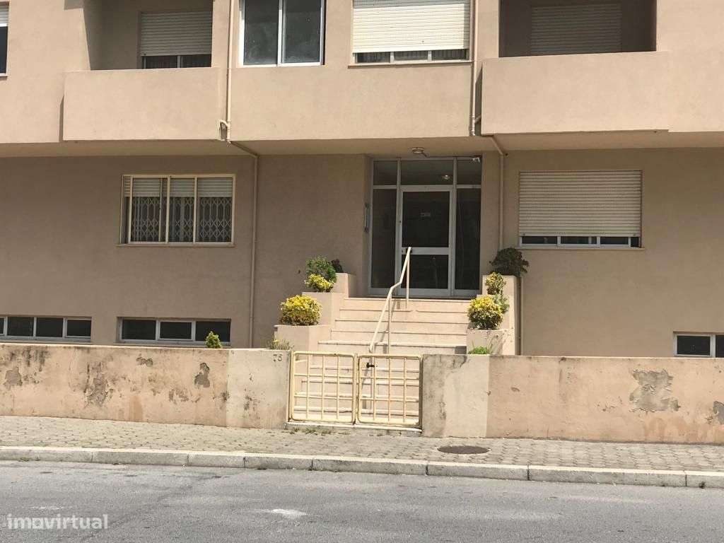 Arrumos no centro de Gaia 10m2 - Grande imagem: 3/10