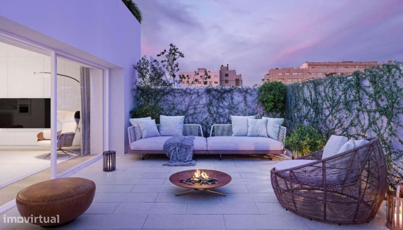 Penthouse T4 com terraços e varandas no Brito Capelo 1023 em Matosinh - Grande imagem: 4/29