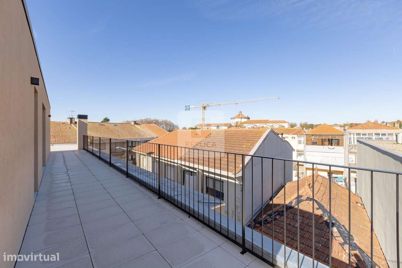 Penthouse T4 com Vista Panorâmica no Centro de Vila Nova de Gaia-46