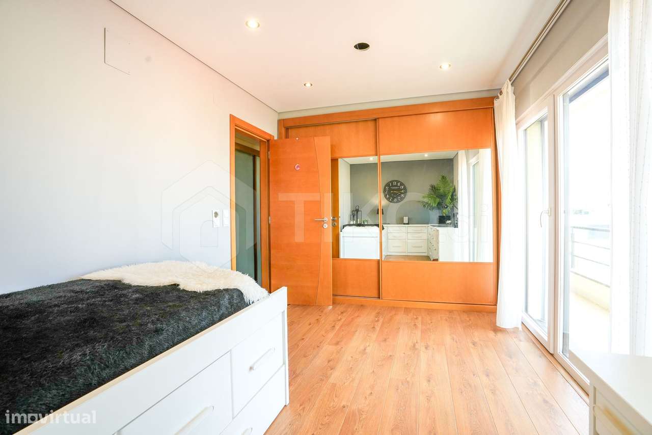 MORADIA T3 COM PISCINA, CONSTRUÇÃO ANTISSÍSMICA, ISOLAMENTO PREMIUM E-24