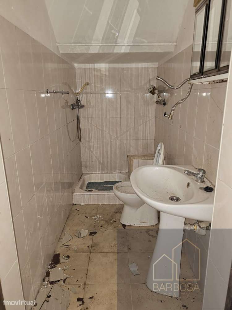 Apartamento T2 Semi-Cave  - Estação Ermesinde - Renovação - BARATO-13