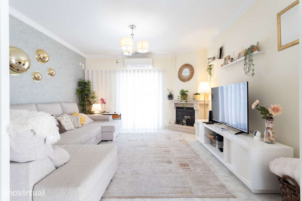 Encantadora Moradia na Quinta do Conde: Conforto e Lazer a 30 Minutos - Grande imagem: 3/28