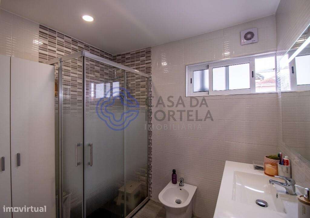 Moradia Térrea em  Pedroso com Garagem e Churrasqueira-12