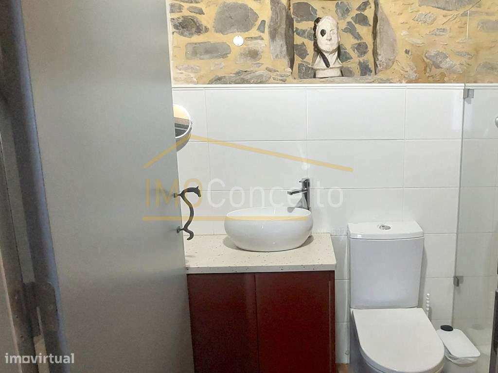 Alojamento local|| Moradia T3|| 2 pisos|| Castanheira de pera||-32