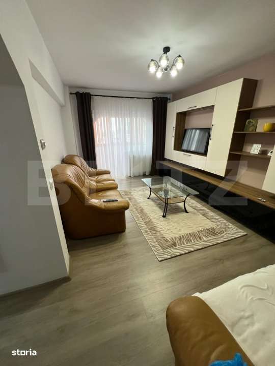 Apartament de vanzare, cu 2 camere, 59 mp, zona Strand - Imagine principală: 2/10
