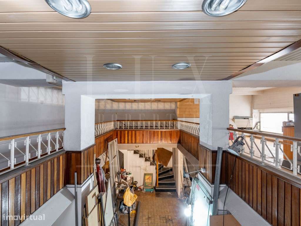 Prédio Baixa | Para Remodelar | 5 Pisos - Grande imagem: 3/33