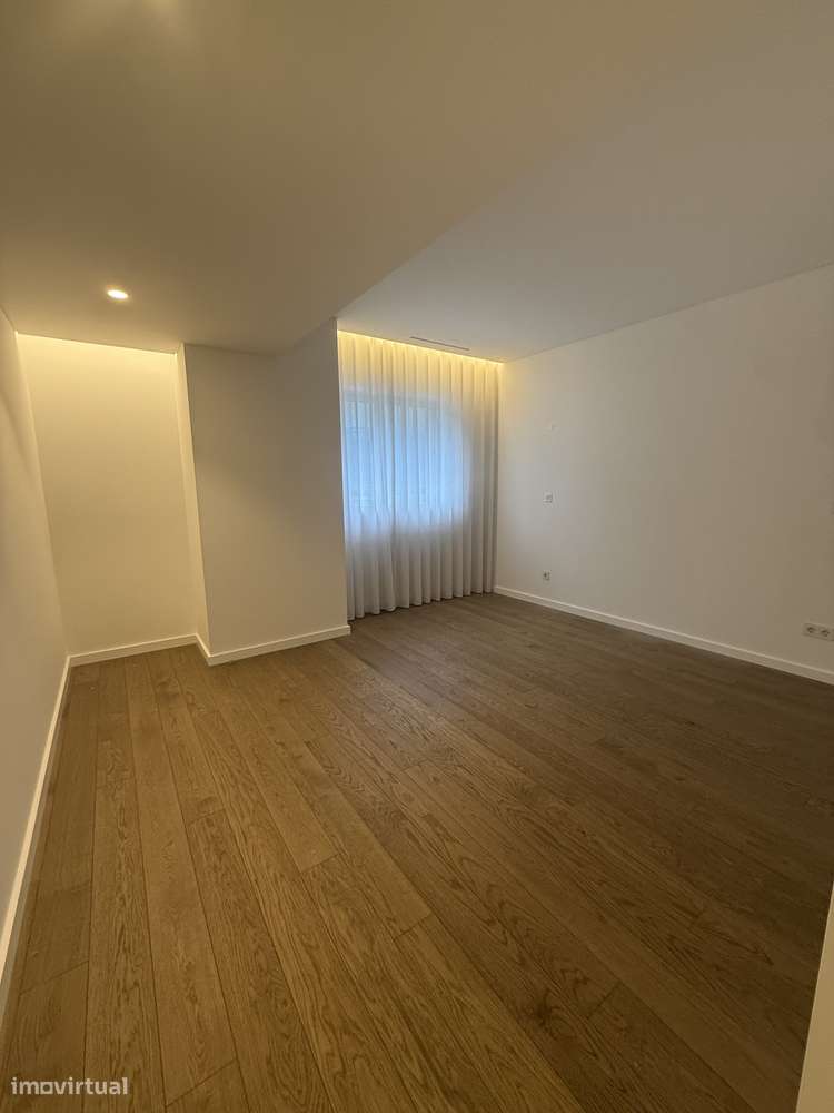 T3 com 3 suites totalmente renovado PORTO-15