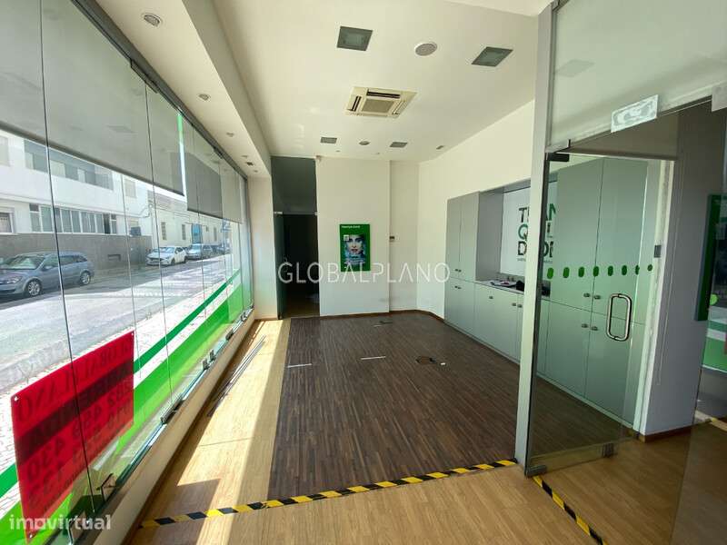 Loja para arrendamento em Lagoa - Grande imagem: 4/8