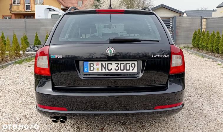 Skoda Octavia Combi 2.0 TDI CR DPF RS - 12