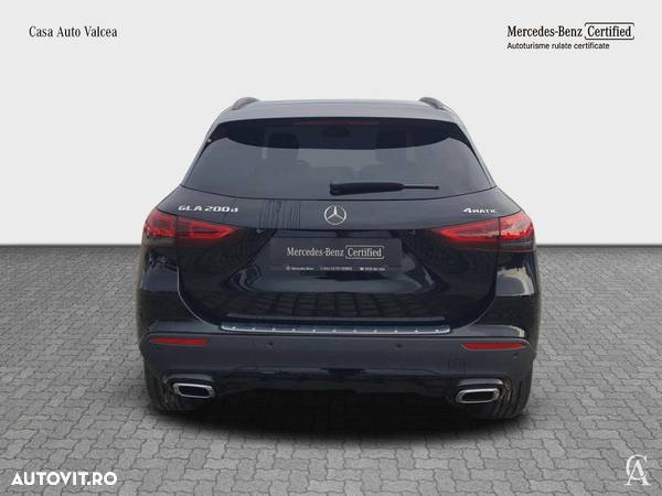 Mercedes-Benz GLA 200 d 4MATIC Aut. - 4