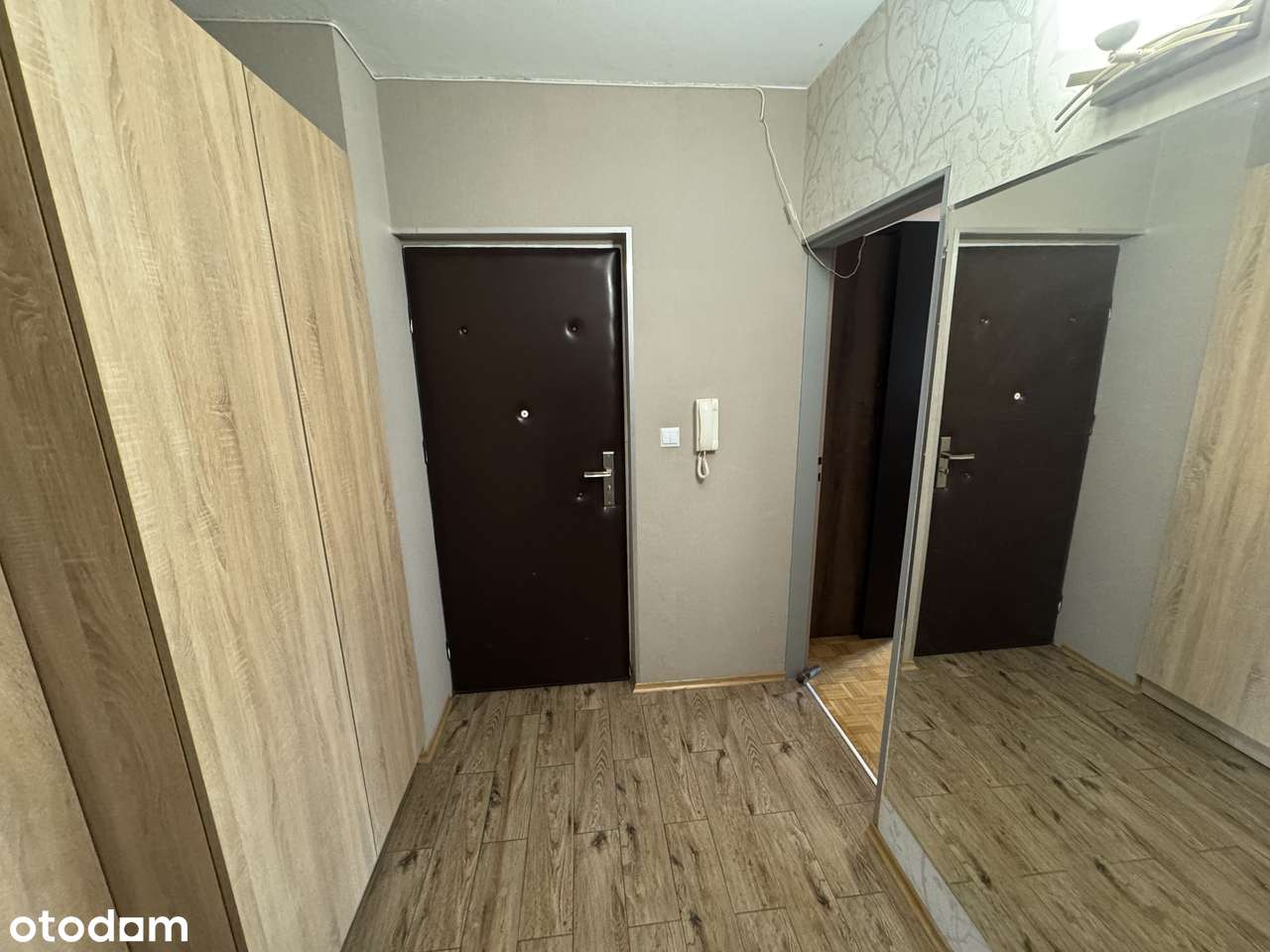 Żelazna, parter z ogródkiem-11