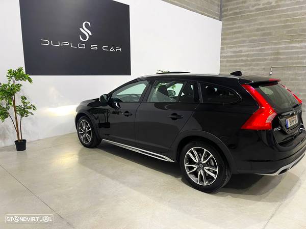 Volvo V60 Cross Country 2.0 D3 Summum Geartronic - 9