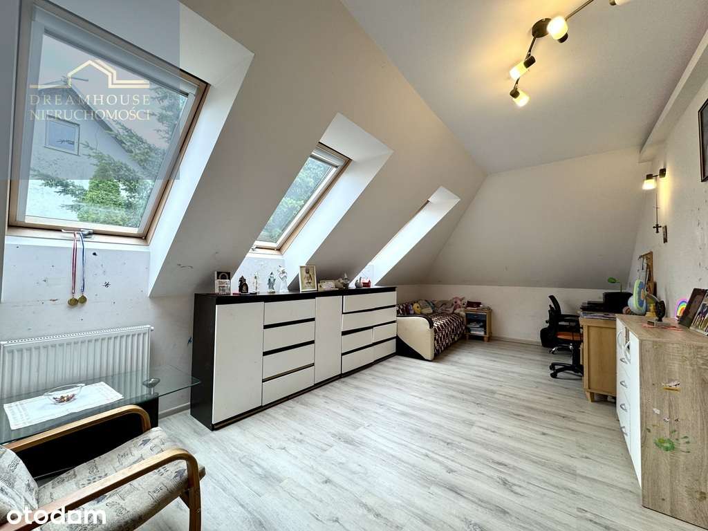 Doskonały dla Twojej Rodziny dom wolnostojący!-11