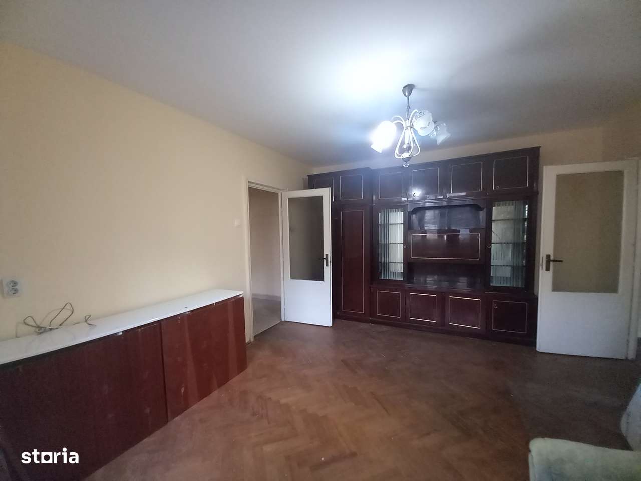 G. Cosbuc - zona Scolii N. Iorga, apartament 2 camere!!-3