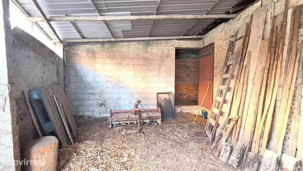 Armazém em Orgens de 110,00 m2 - Grande imagem: 4/27