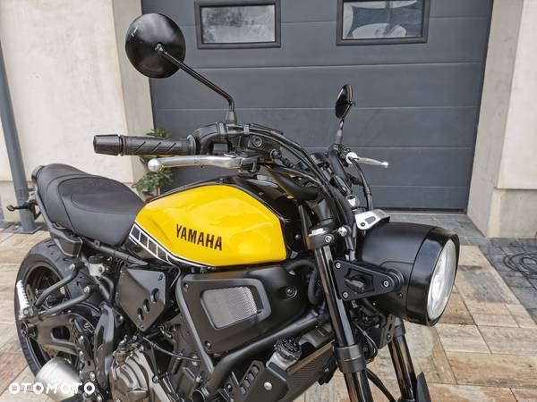 Yamaha XSR - 21