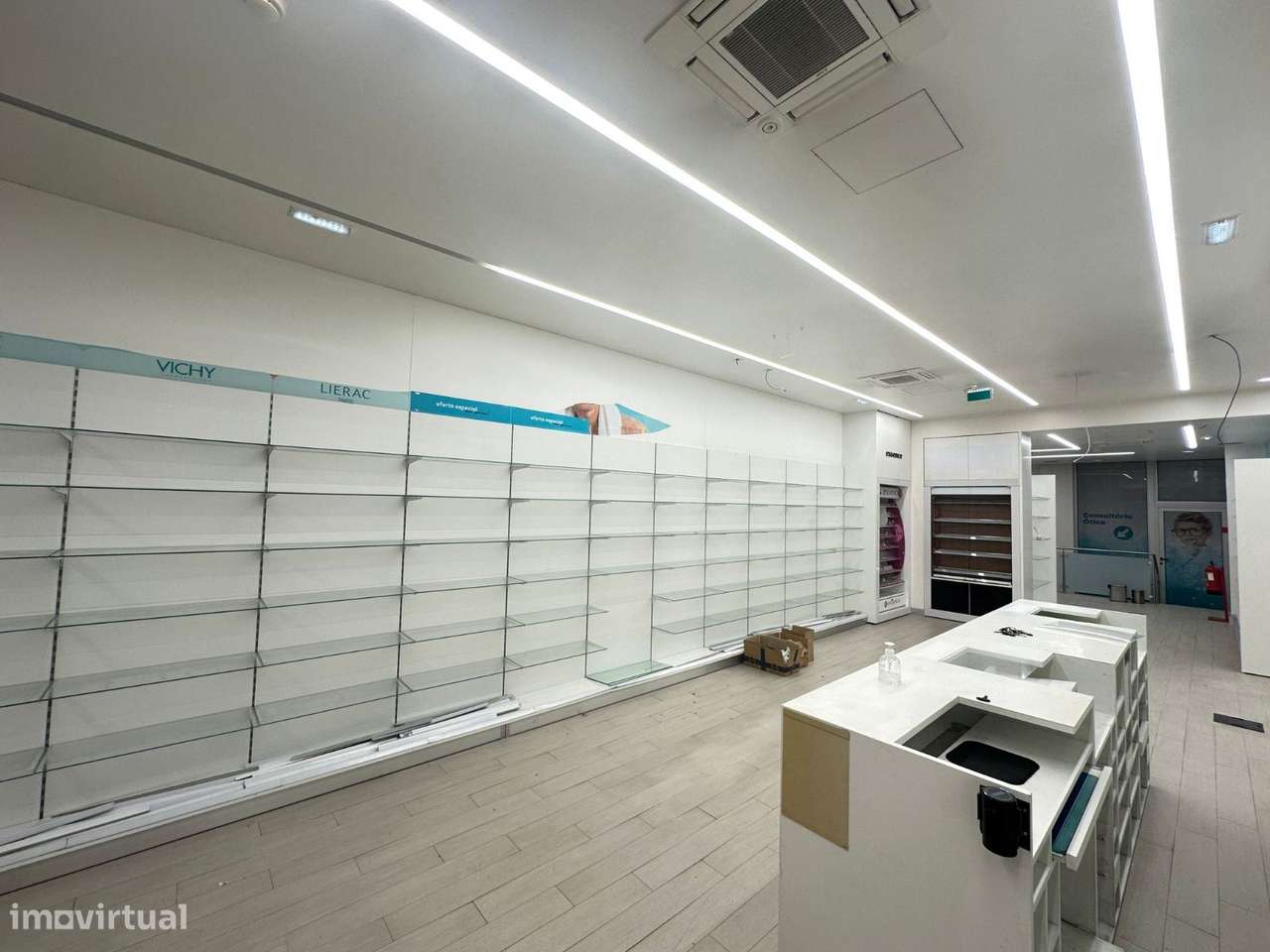 Loja para arrendamento – Cedofeita, Porto | 110 m² + 76,8 m² - Grande imagem: 2/13