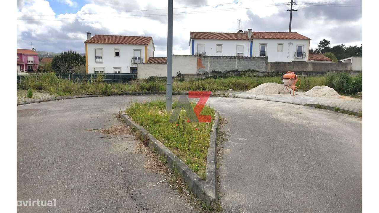 VENDE-SE TERRENO COM PROJETO APROVADO PARA MORADIA-8