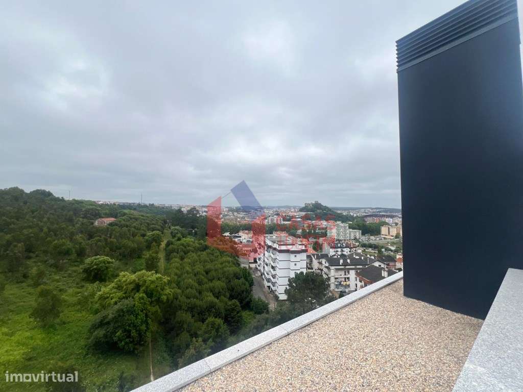 T3 duplex de luxo em Leiria com terraço, jacuzzi e vista panorâmica...-20