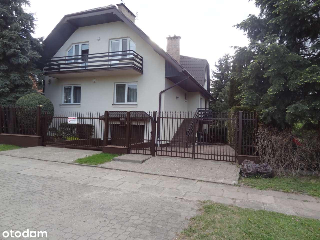Dom 227 m2/ centrum /ogród/ garaż