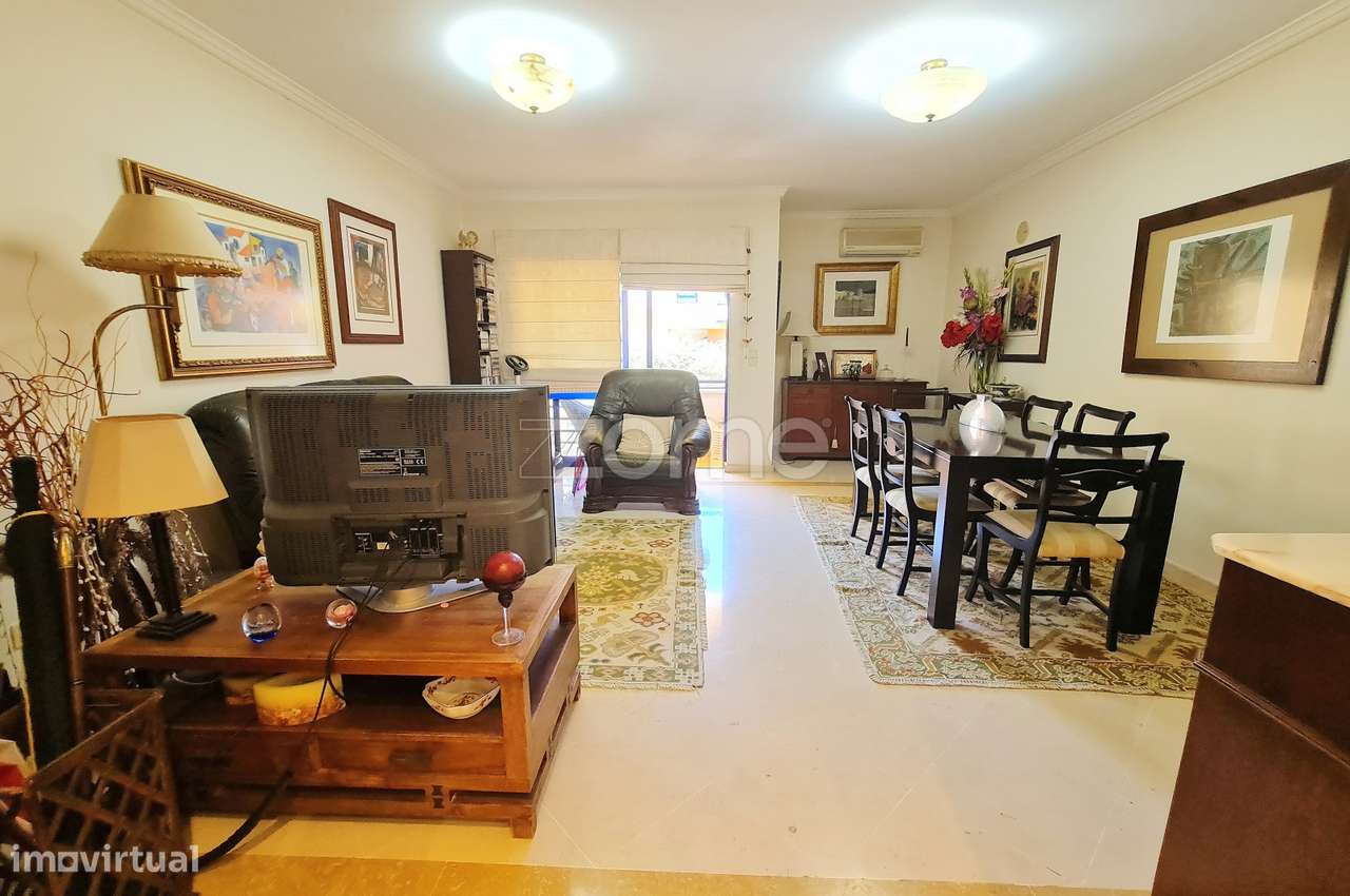 Apartamento 4 Assoalhadas com arrecadação - Grande imagem: 4/33