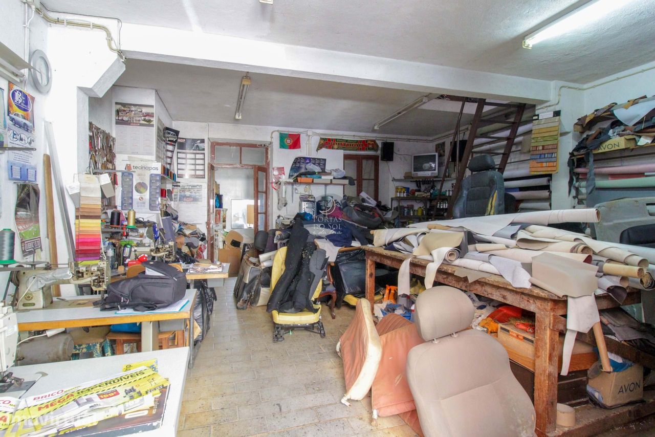 Moradia c/ Quintal de 20 m2 no Centro da Cidade. - Grande imagem: 1/8