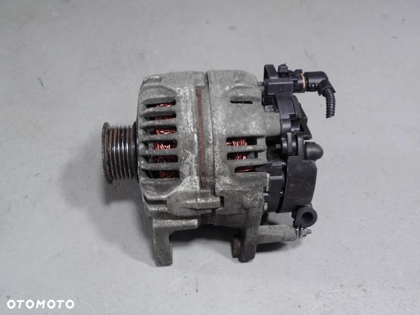 AUDI A3 8P 1.6 FSI // alternator 110A 03C903023D - 1