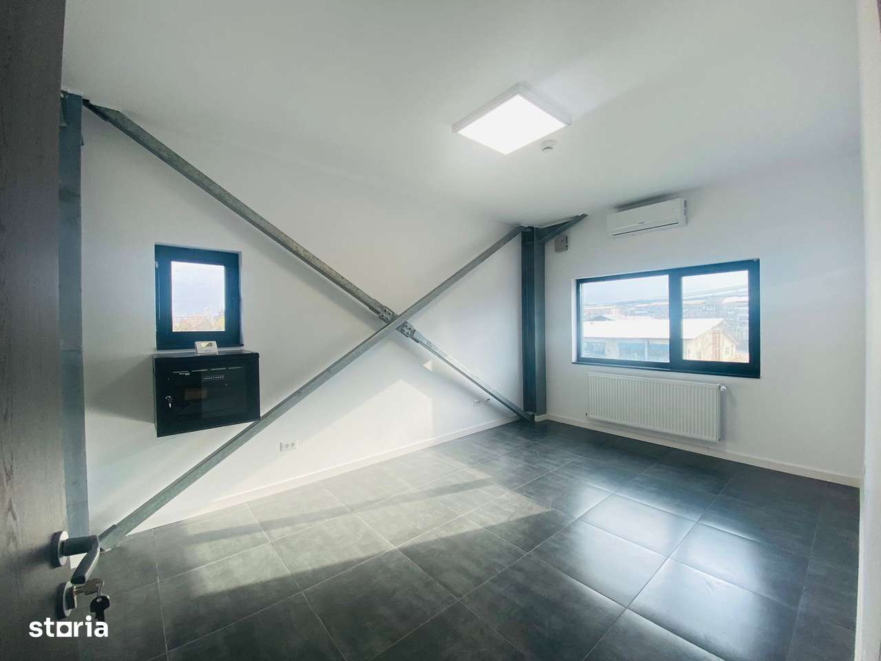 Spatii birouri/ showroom, parcare, 140mp, zona Dacia Visaria - Imagine principală: 5/13