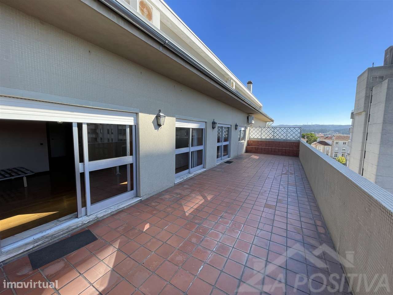 Apartamento T6 Venda em São João da Madeira,São João da Madeira-12