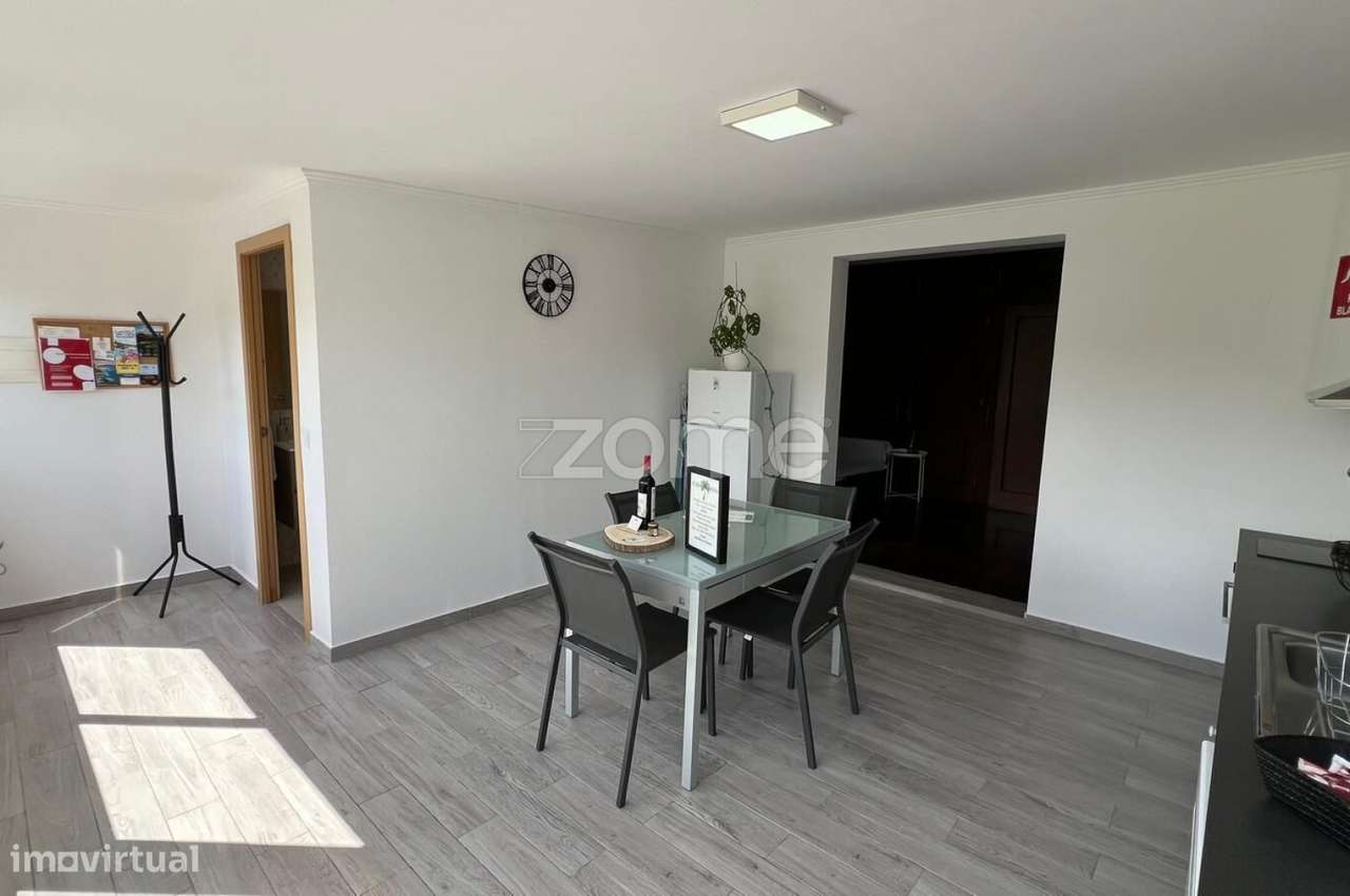 Moradia T4 com Licença AL e Espaços Versáteis – Excelente Oportunid...-11