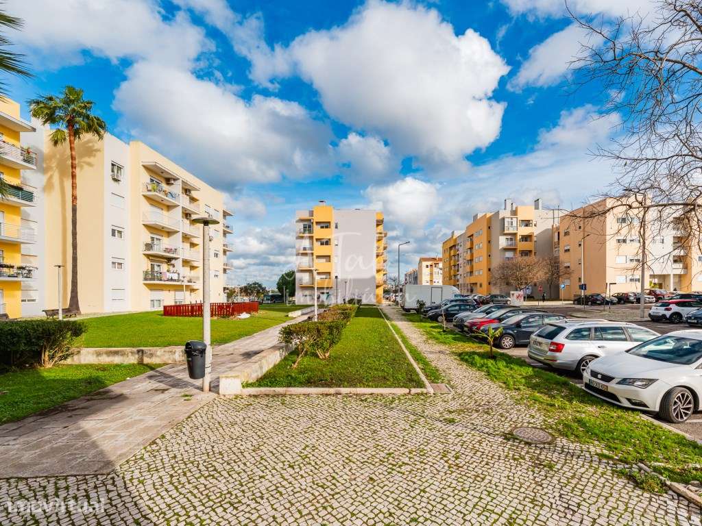 Apartamento T2 no Barreiro-30