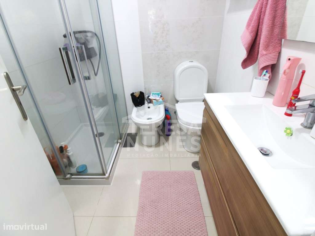 APARTAMENTO T4 - BARREIRO /CIDADE SOL-16