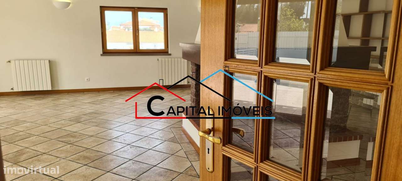 Moradia isolada T3+2 com piscina, em Caixas Sesimbra-13