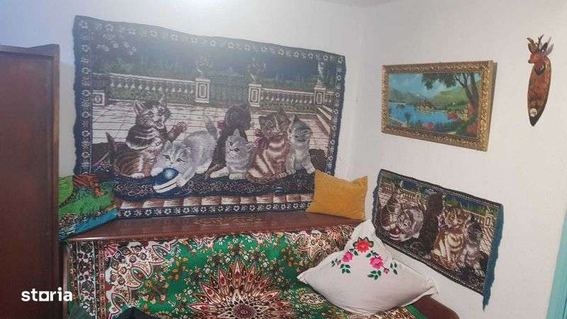 Vand casa cu iesire la 2 strazi,2 locuri de casa in com.Slava Cercheza - Imagine principală: 5/7