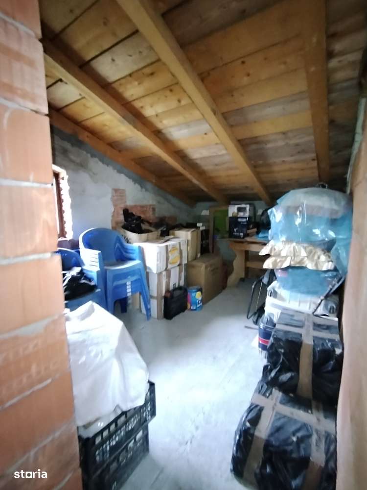 Casa D+P+M, D, 150 mp, teren 700 mp, Bratuleni, în spate la Metro-11