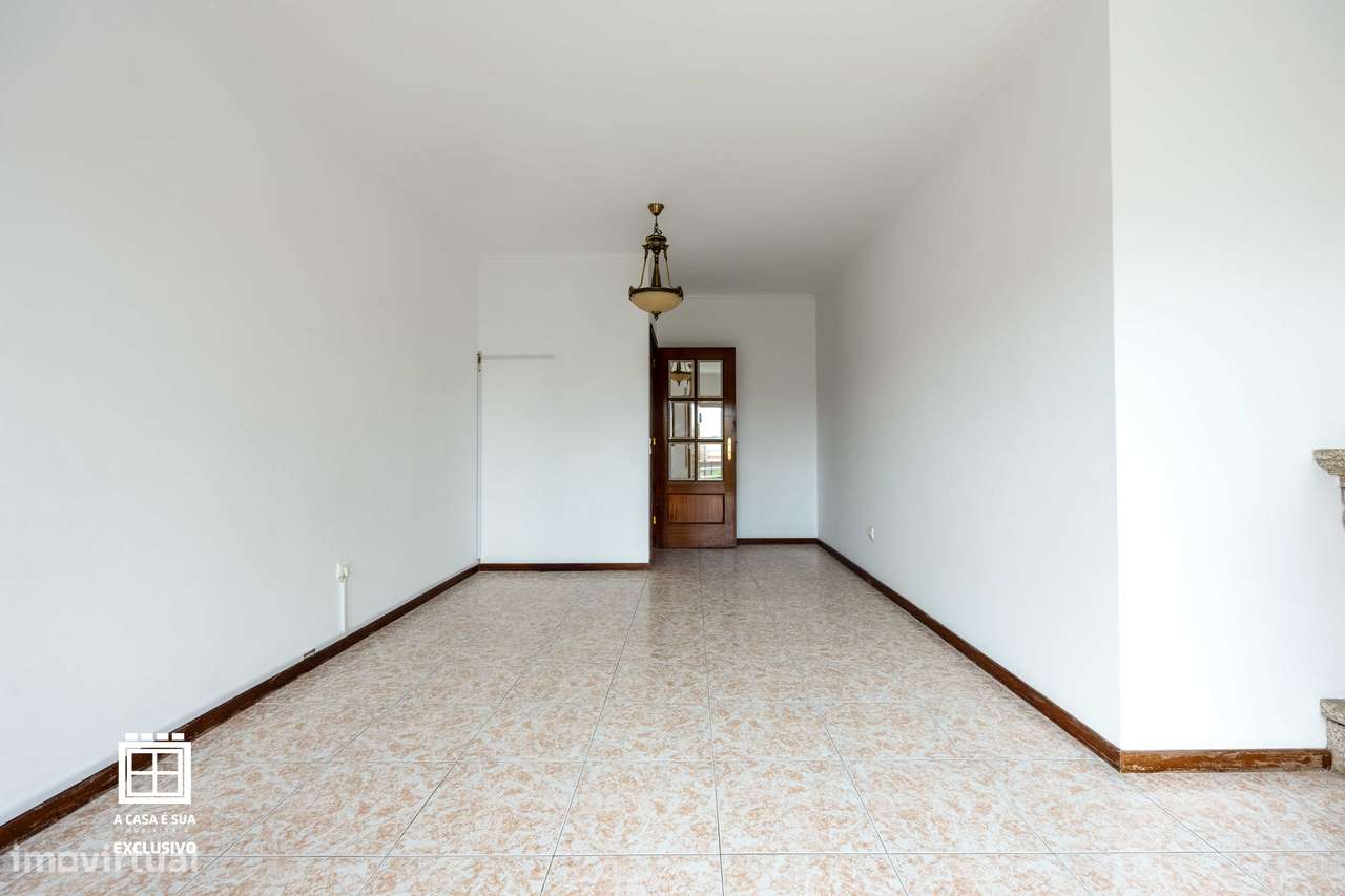 Andar Moradia T4 duplex c área total 213 m2 em São João de Ver - Feira-8