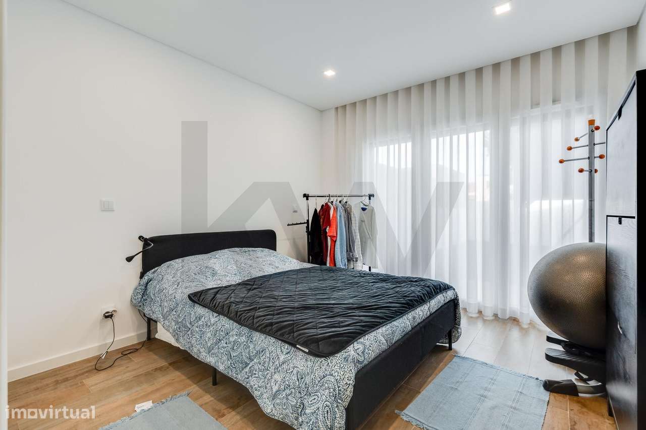 Moradia T4 Nova (2023) em Albarraque. Conforto,  Piso Radiante,  Garag - Grande imagem: 5/36