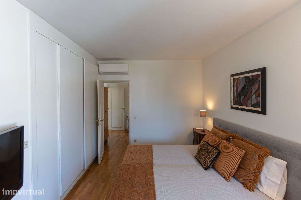 Moradia totalmente remodelada na melhor zona das Antas-26