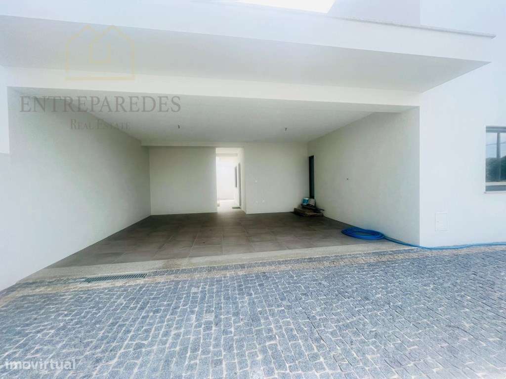 Moradia T3+1 NOVA para comprar, Santa Maria da Feira - Aveiro-17
