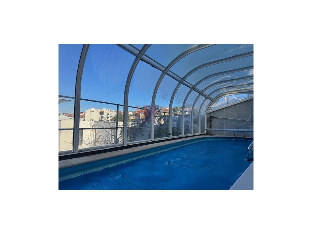 VENDE-SE MORADIA T4+1 COM PISCINA AQUECIDA E GARAGEM.-50