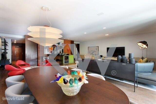 Uma Joia Rara na Costa da Guia - Andar de Moradia T4 Térrea com Piscin - Grande imagem: 4/26