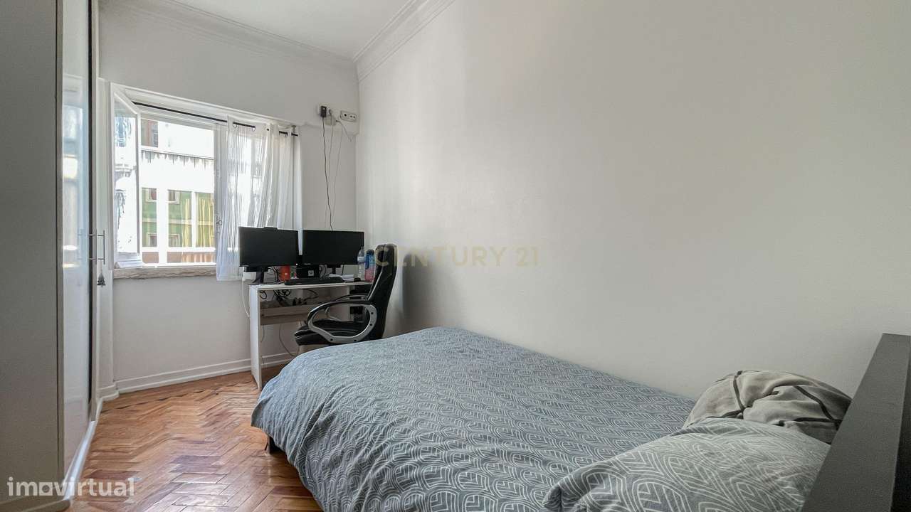 Apartamento T1 convertido em T2 - Remodelado - 10 min Metro-14