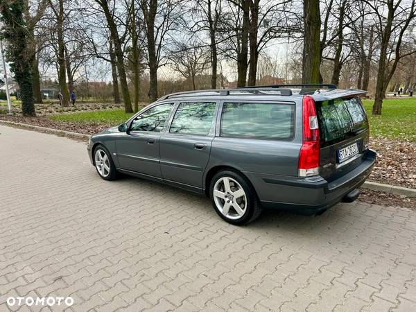 Volvo V70 2.5 R - 8