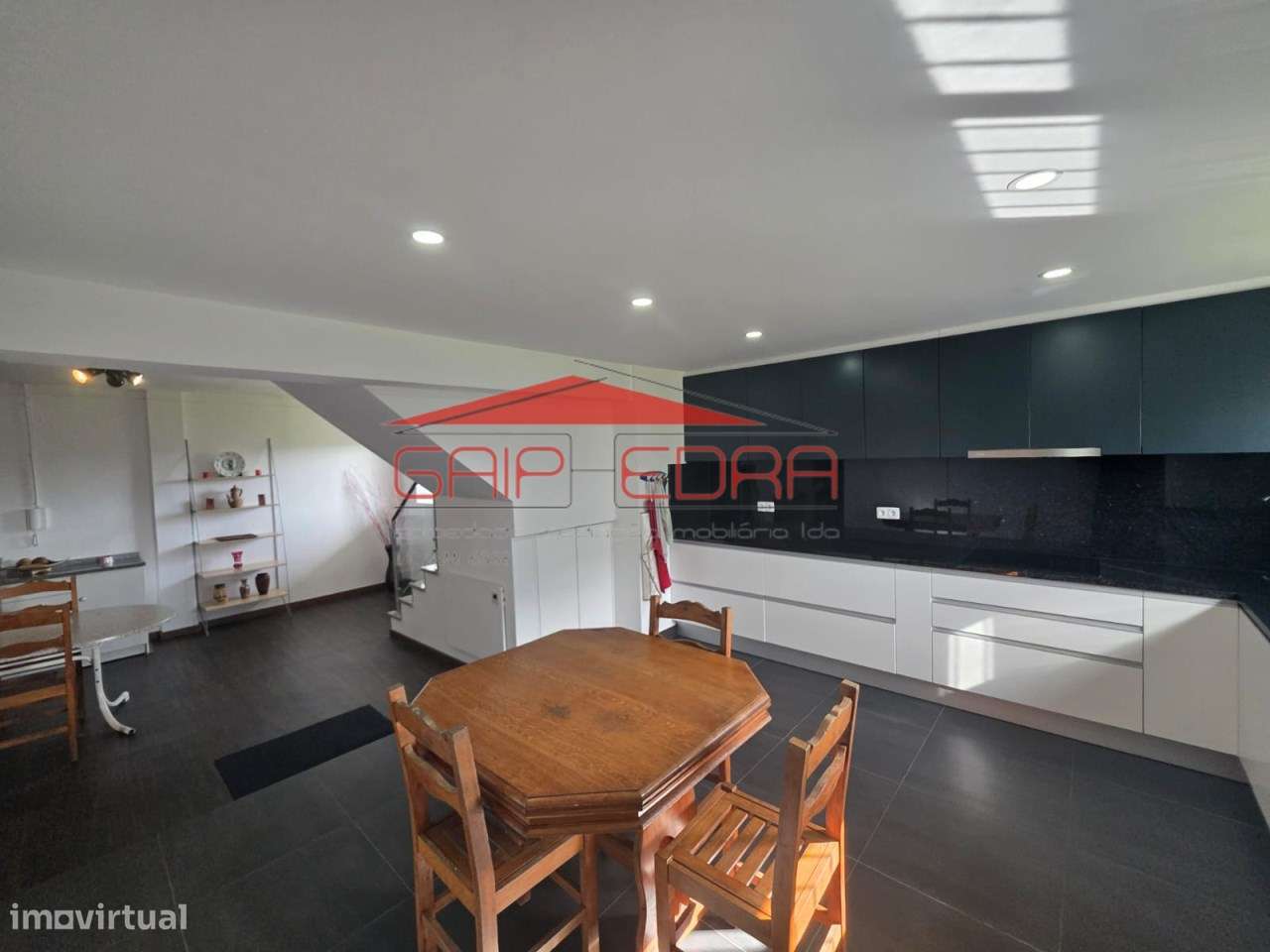 Moradia T4 com Jardim e Garagem em Lourosa-11