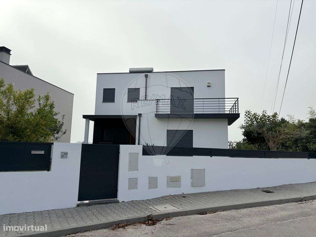 Moradia T3 para arrendamento - Grande imagem: 1/50