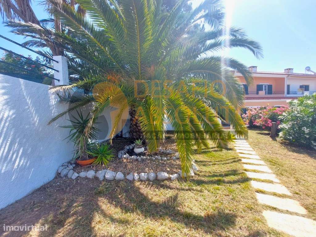 Moradia em Banda T4 c/ Piscina e Garagem. Quinta da Serralheira - S...-40
